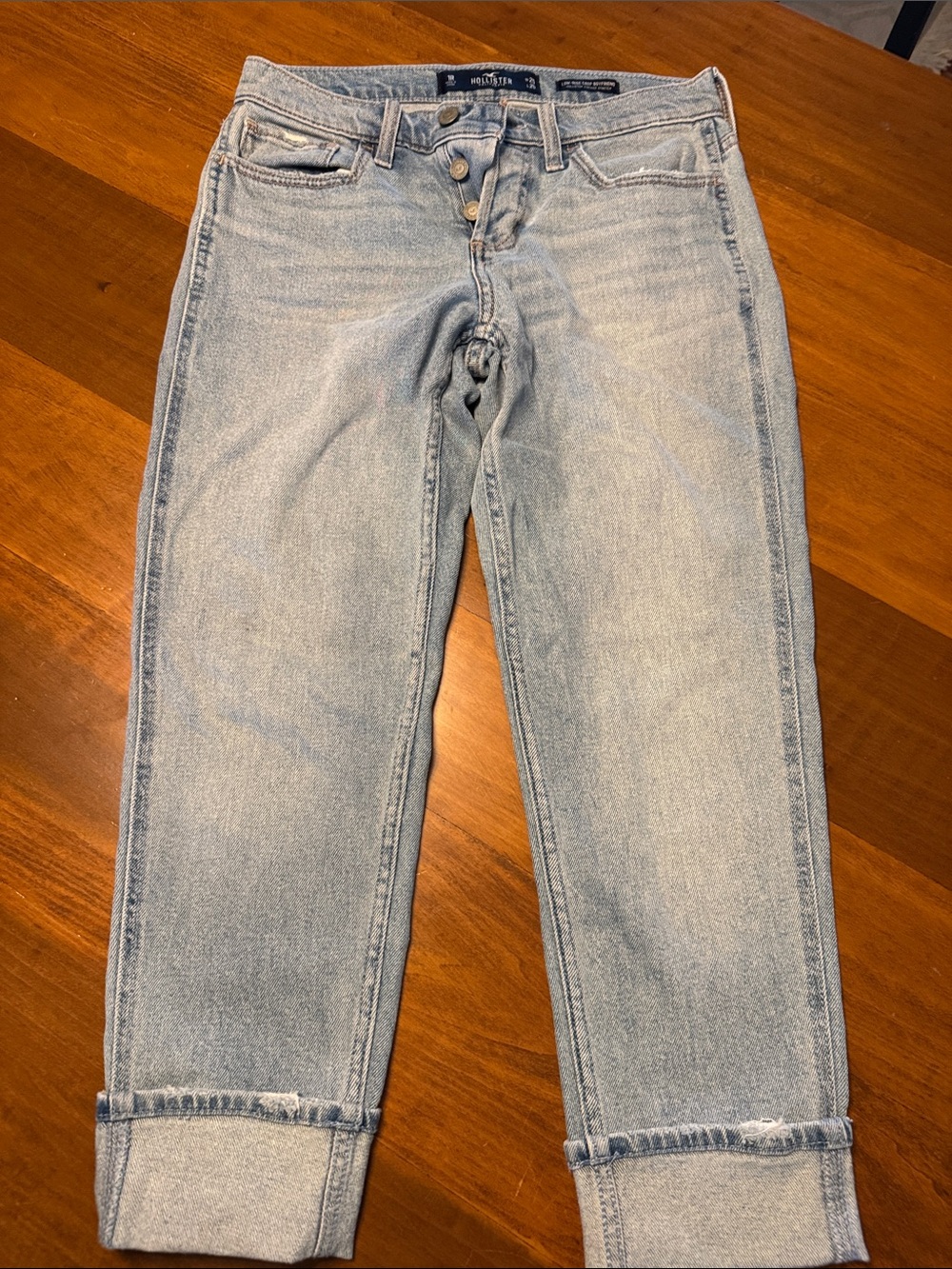 Hollister Light Blue Cropped Roll-Cuff Jeans